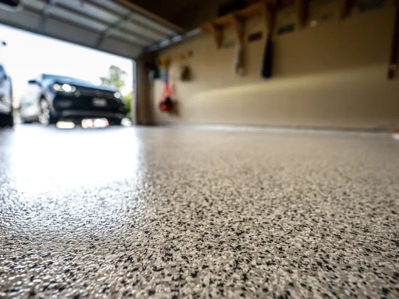 How to Apply an Epoxy Coating to a Garage Floor